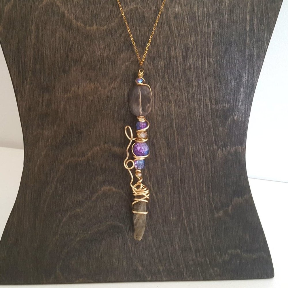 Labradorite Crystal Wand - Picture 9 of 11